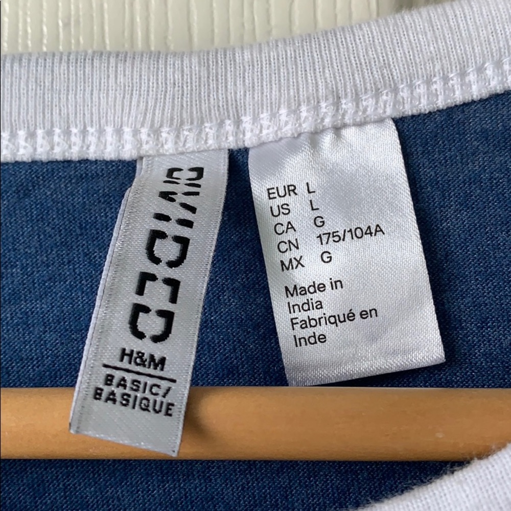 H&M Divided Basic Tee - Picture 3 of 5